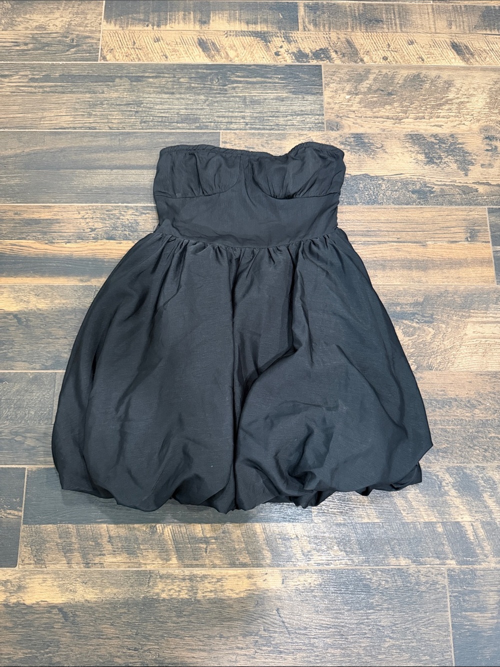 Pretty Little Thing Strapless Black Bubble Hem Party Dress ** Sorority Dress**